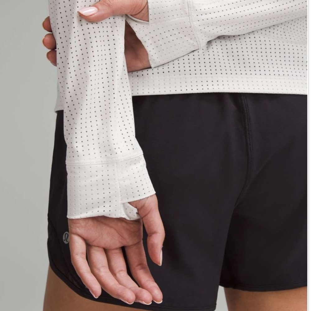 Lululemon Breathable For All Runners Long Sleeve Shirt Light Vapor Size 12 RARE - Picture 4 of 9